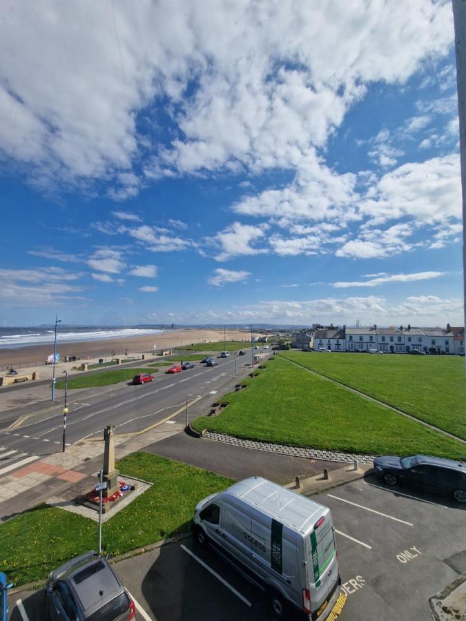 2 The Green, Exceptional Large House, Sea Views Loads Of Bathrooms Seaton Carew Dış mekan fotoğraf